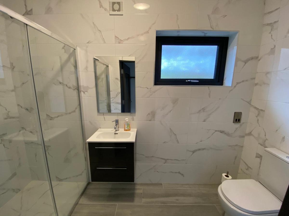 Tullybay Holiday Lodges Enniskillen Bagian luar foto